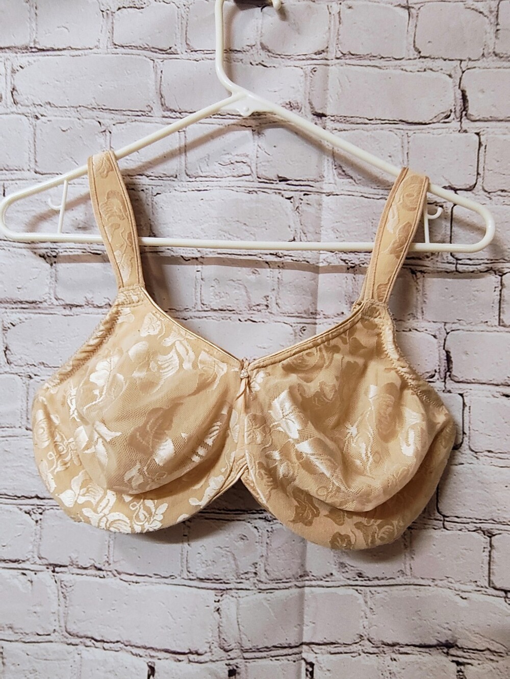 Wacoal Awareness Beige Floral Embroidered Underwire Bra 36DDD